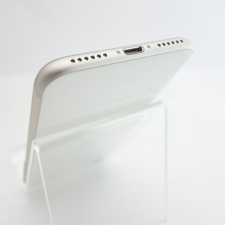��SIM�ե꡼��iPhoneSE3 64GB �������饤�� ����97�� �������¡�