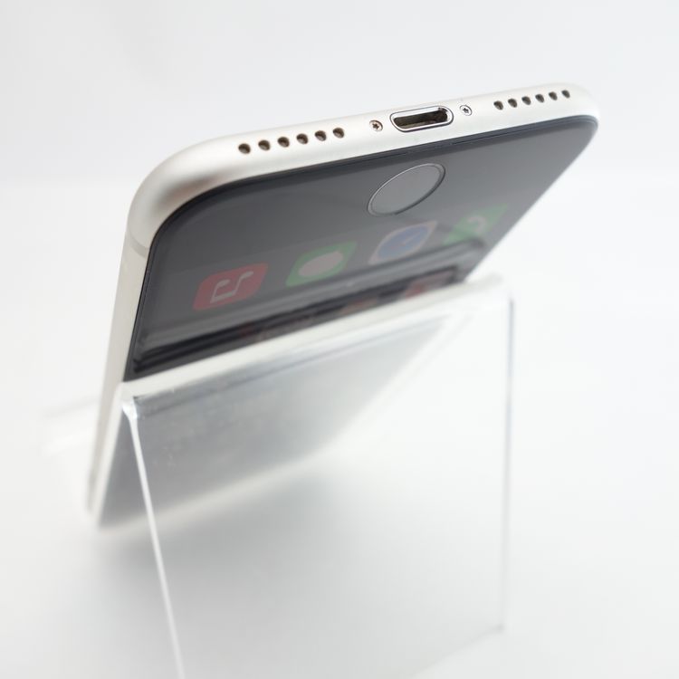 ��SIM�ե꡼��iPhoneSE3 64GB �������饤�� ����89�� �������¡�