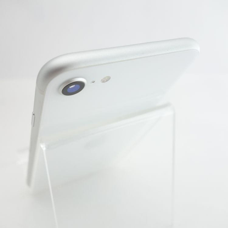 ��SIM�ե꡼��iPhoneSE2 64GB �ۥ磻�� ����91�� �������¡�