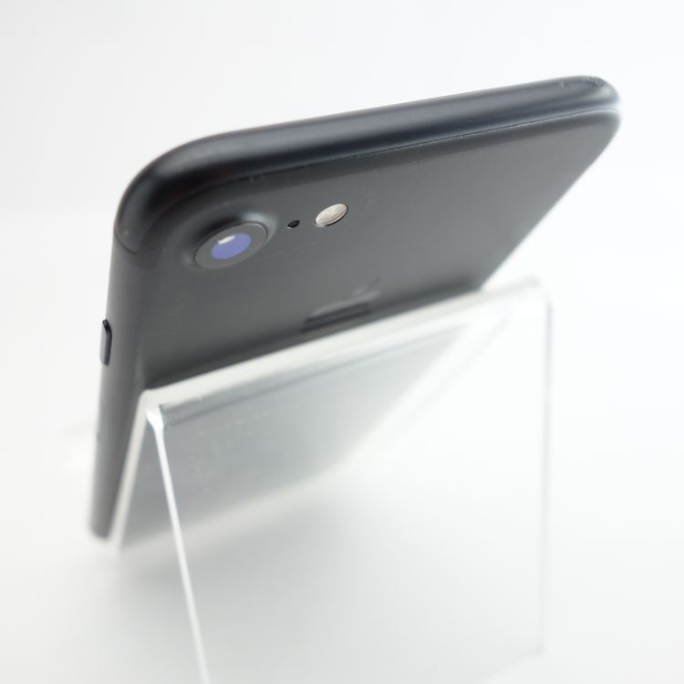 ��SIM�ե꡼��iPhone7 32GB �֥�å� ����100�� �������¡�