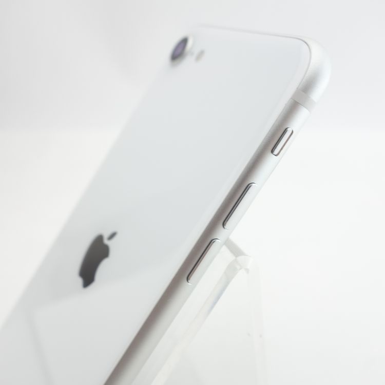 ��SIM�ե꡼��iPhoneSE2 64GB �ۥ磻�� ����92�� �������¡�