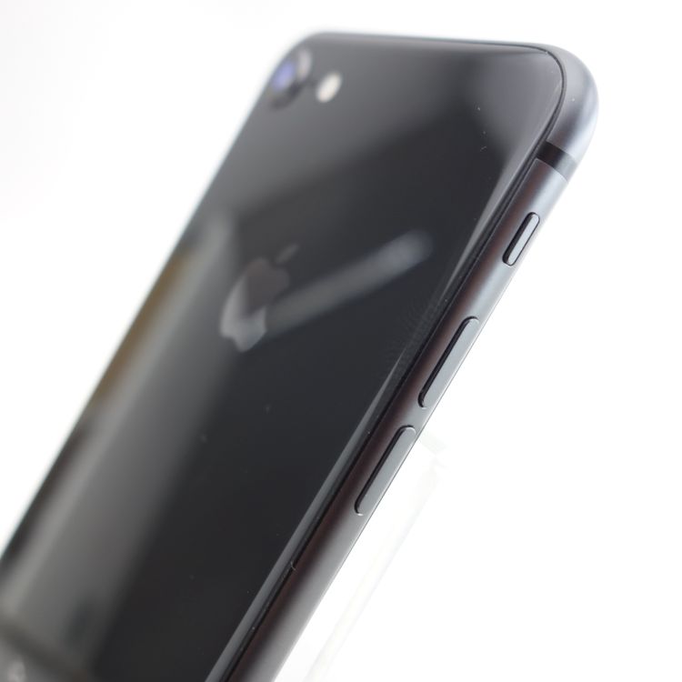 ��SIM�ե꡼��iPhone8 64GB ���ڡ������쥤 ����100�� �������¡�