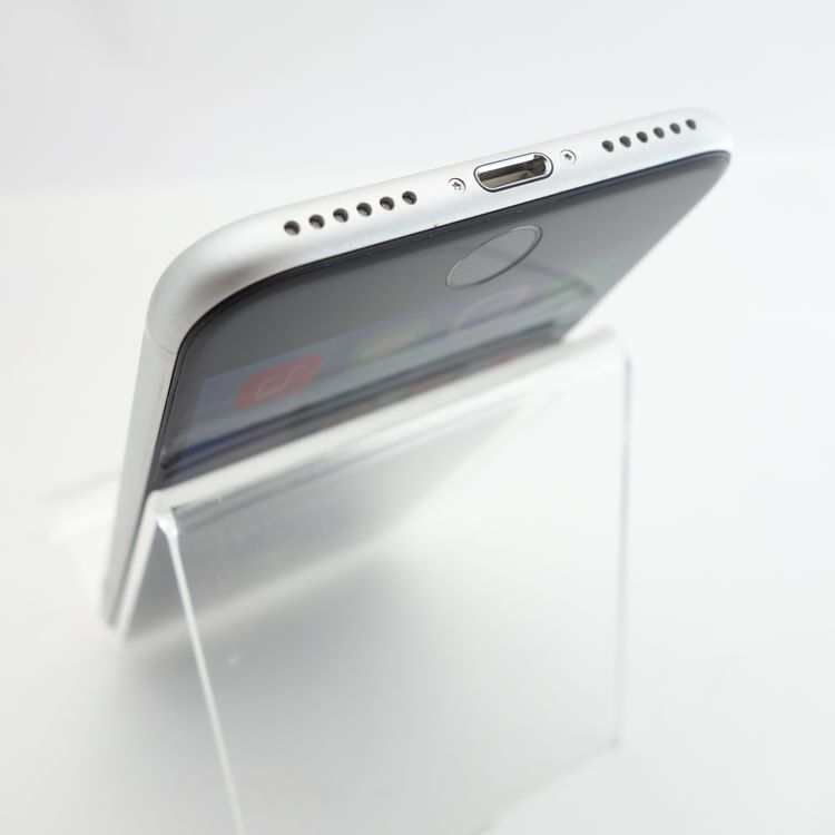 ��SIM�ե꡼��iPhoneSE2 64GB �ۥ磻�� ����93�� �������¡�