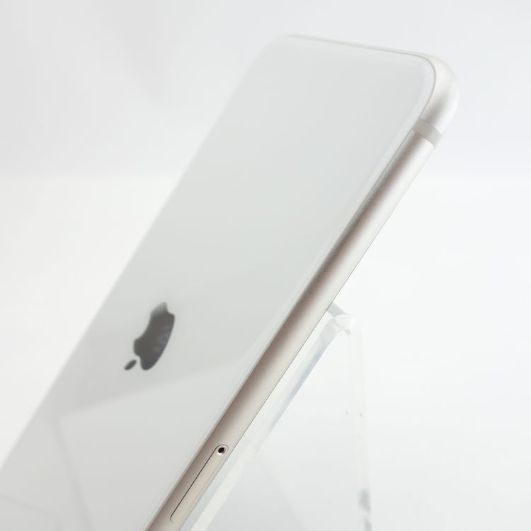 ��SIM�ե꡼��iPhoneSE3 64GB �������饤�� ����88�� �������¡�