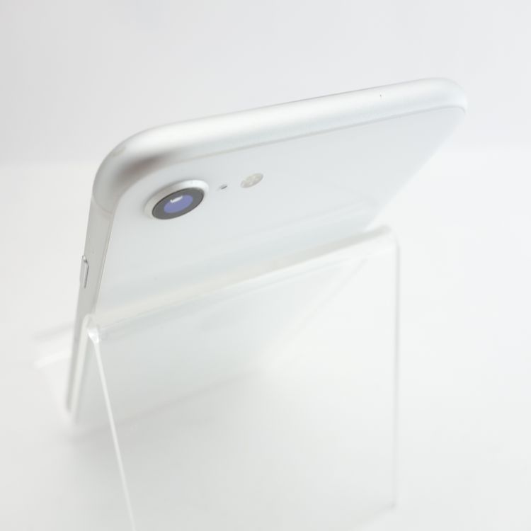 ��SIM�ե꡼��iPhoneSE2 64GB �ۥ磻�� ����80�� �������¡�
