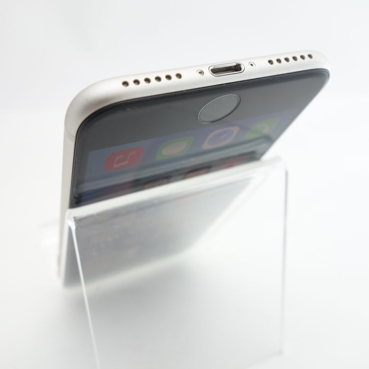 ��SIM�ե꡼��iPhoneSE3 64GB �������饤�� ����95�� �������¡�