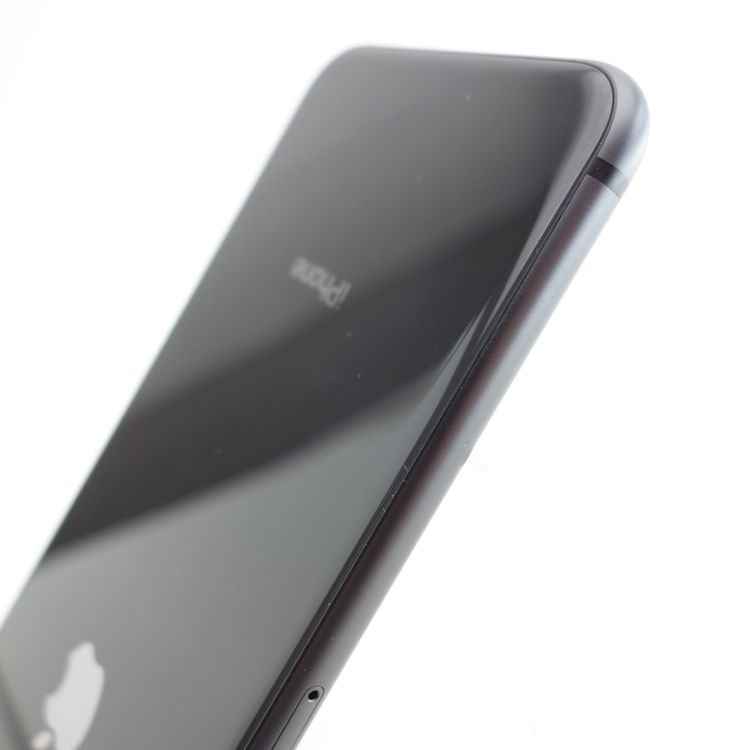 ��SIM�ե꡼��iPhone8 64GB ���ڡ������쥤 ����84�� �������¡�