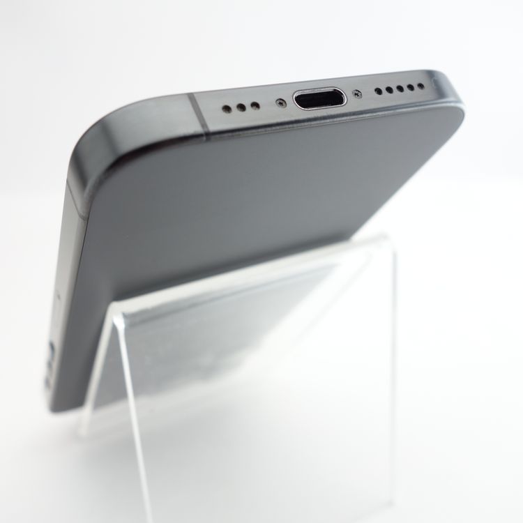 ��SIM�ե꡼��iPhone15Pro 128GB �֥�å������˥��� ����86�� ���ȥ���