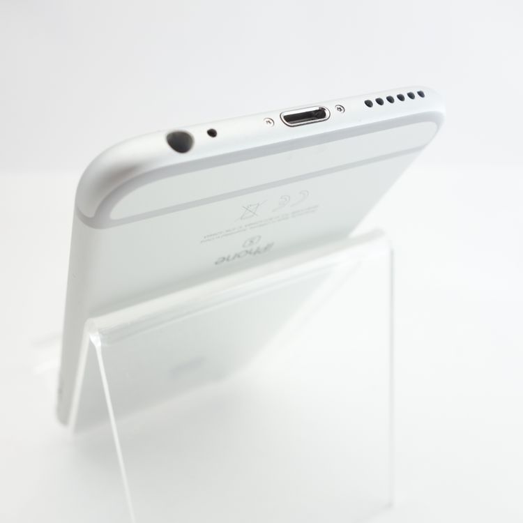 ��SIM�ե꡼��iPhone6S 32GB ����С� ����93�� �������¡�