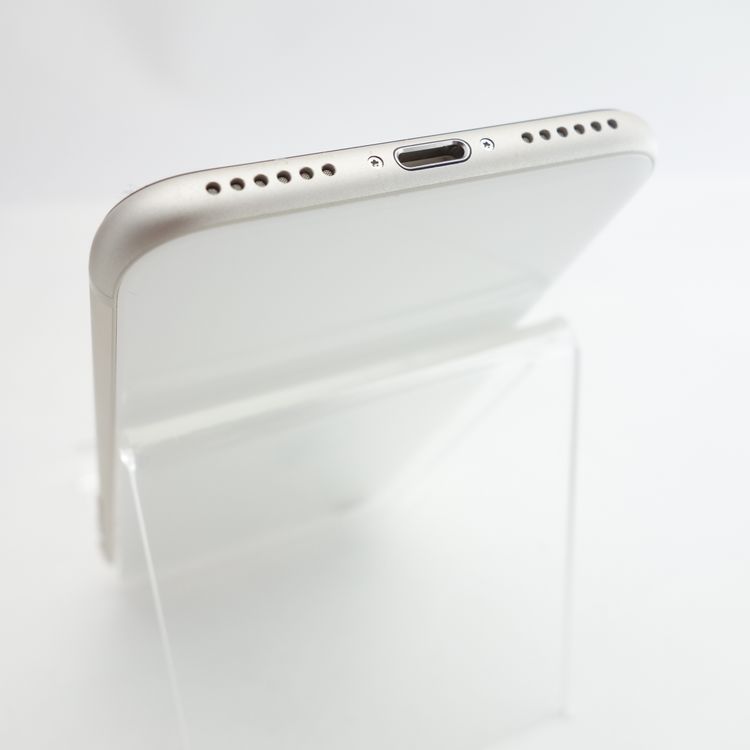 ��SIM�ե꡼��iPhoneSE3 64GB �������饤�� ����93�� �������¡�