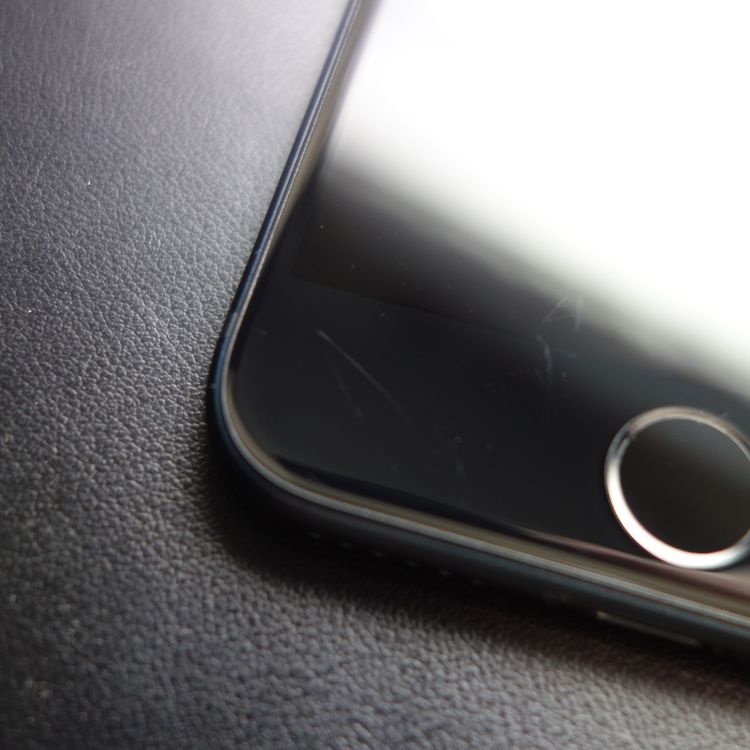 ��SIM�ե꡼��iPhoneSE3 64GB �ߥåɥʥ��� ����97�� �������¡�