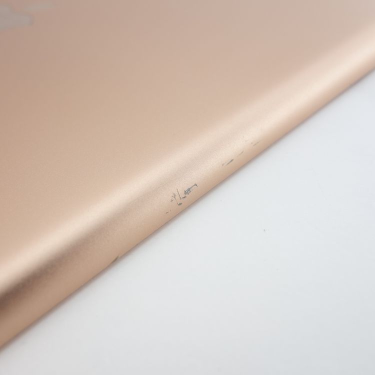 ��9.7�������iPad ��6���� 32GB ������� ����96% SIM�ե꡼