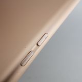 ��9.7�������iPad ��6���� 128GB ������� ����100% Wi-Fi��ǥ�