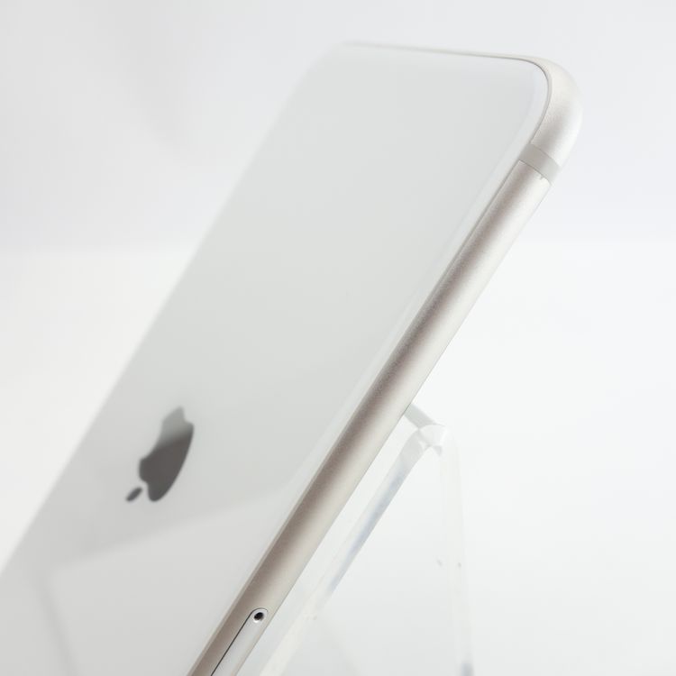 ��SIM�ե꡼��iPhoneSE3 64GB �������饤�� ����85�� �������¡�