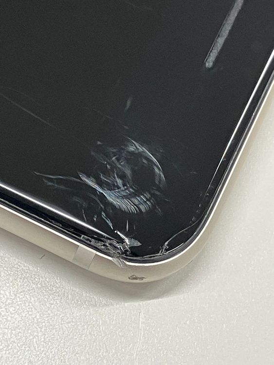 �����ò��������SIM�ե꡼ iPhone SE ��3���� 64GB �������饤��