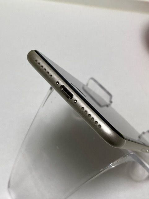 SIMե꡼ iPhoneSE 3 饤 64GB ڥХåƥ꡼100