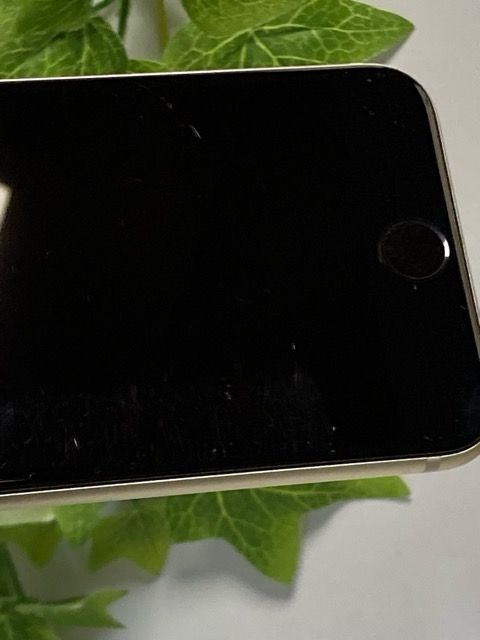 SIMե꡼ iPhoneSE 3 饤 64GB ڥХåƥ꡼85