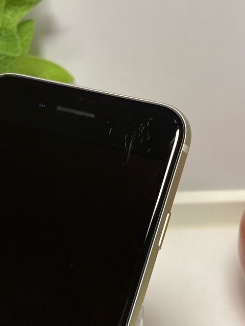 SIMե꡼ iPhoneSE 3 饤 64GB ڥХåƥ꡼100