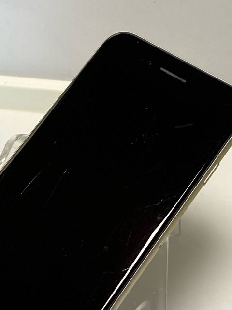 iPhoneSE 3 256GB SIMե꡼  饤  Хåƥ꡼86