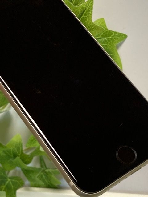 SIMե꡼ iPhoneSE 3 饤 64GB ڥХåƥ꡼94