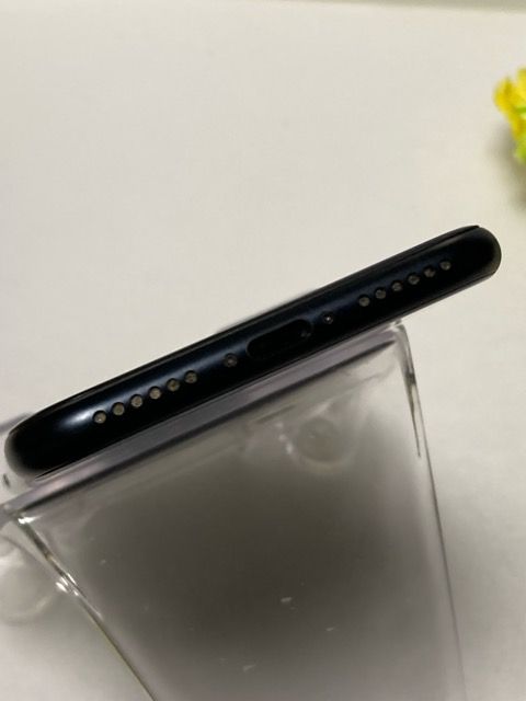 【極美品☆】iPhoneSE 第3世代本体 Black 128GB SIMフリー ムスビー｜美品 国内版 SIMフリー iPhone SE (第3世代) 128GB