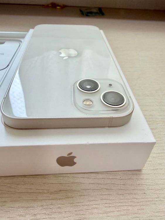 iPhone13 �������饤�� 128GB �Хåƥ꡼��������80%