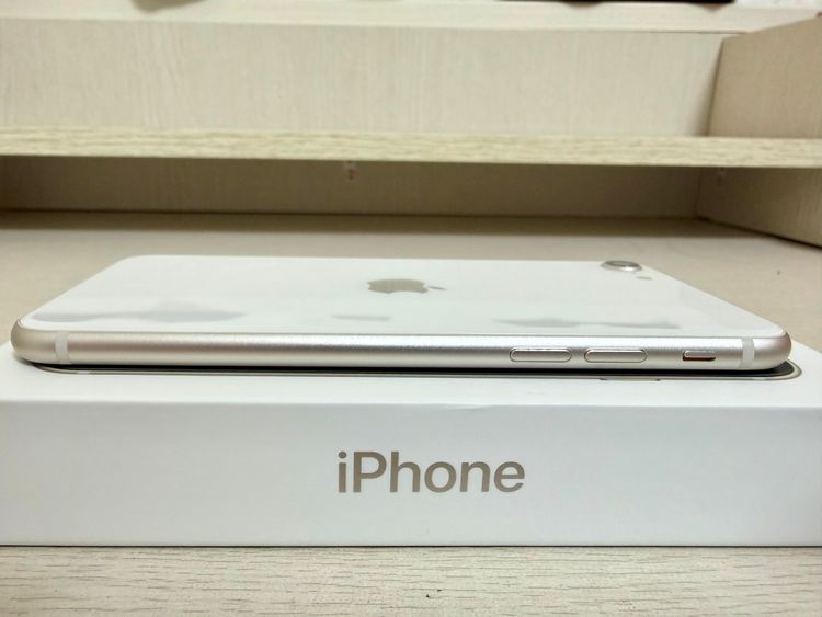 iPhoneSE����3����˥Хåƥ꡼��������84%