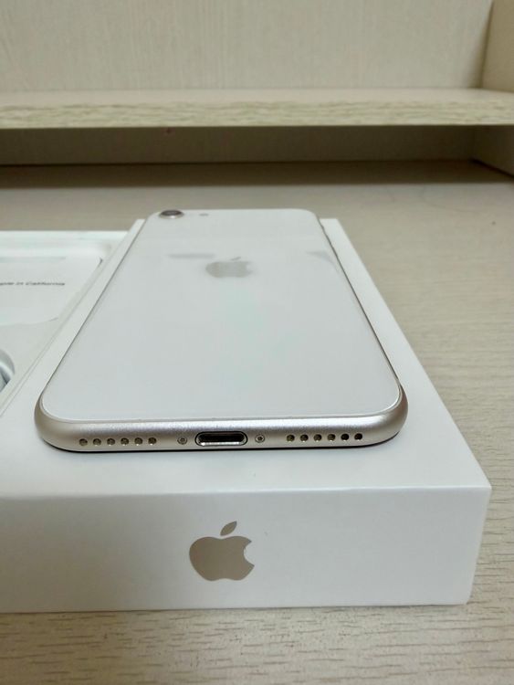 iPhoneSE����3����˥Хåƥ꡼��������84%