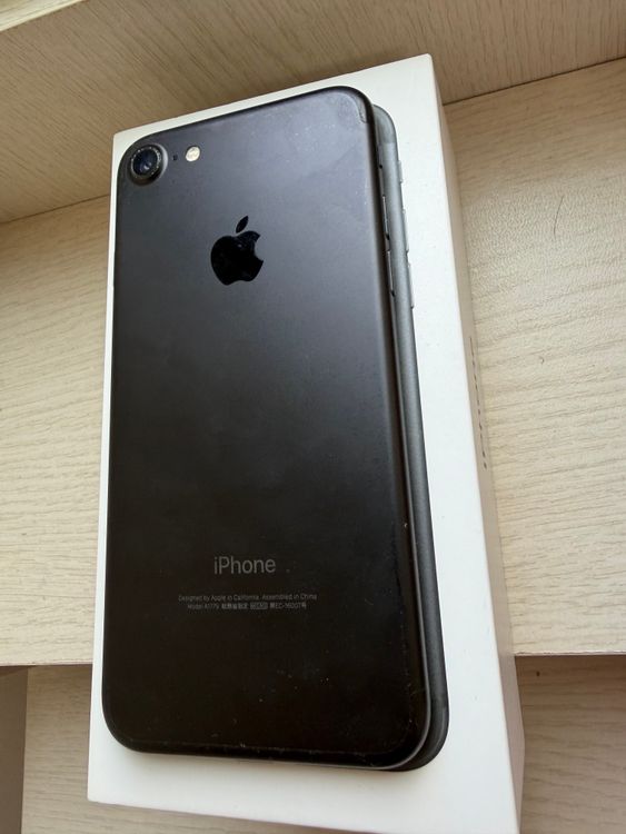 iPhone7 SIM�ե꡼32GB