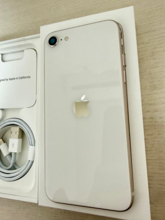 iPhoneSE����3����˥Хåƥ꡼��������84%