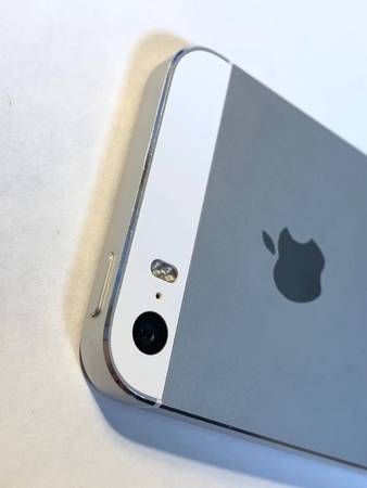 ムスビー｜【海外版SIMフリー】iPhone 5s 16GB ホワイト 本体のみ#5484 