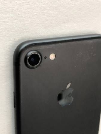 ムスビー｜【海外版 SIMフリー】iPhone 7 128G ブラック 本体のみ 良品 