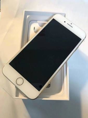 ムスビー｜UQモバイル 未使用品 iPhone 7 32GB ゴールド#5668【iPhone7 