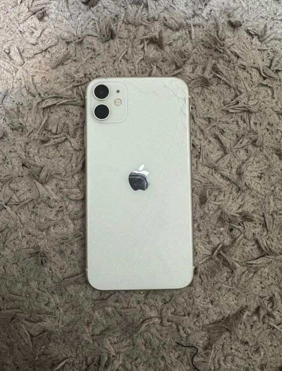 iPhone 11 �ۥ磻�� 128 GB SIM�ե꡼