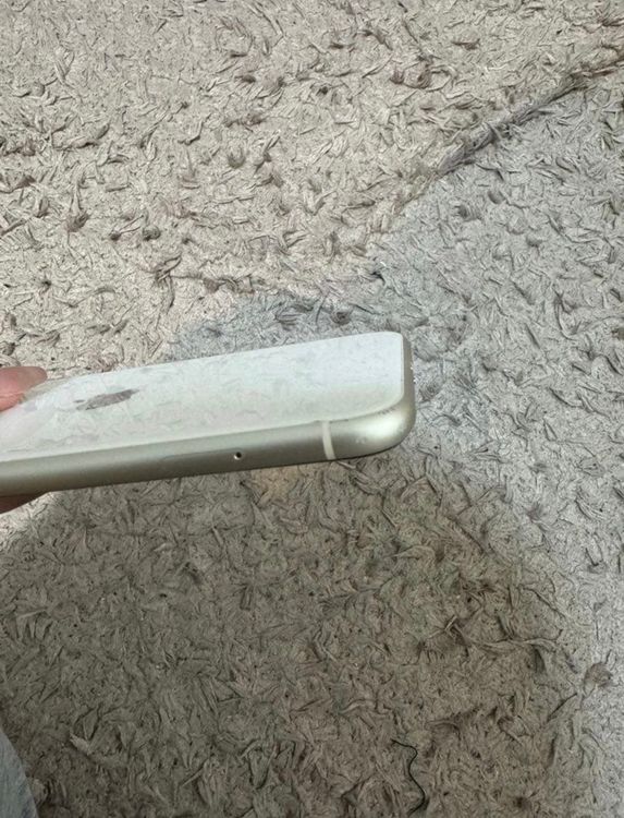 iPhone 11 �ۥ磻�� 128 GB SIM�ե꡼