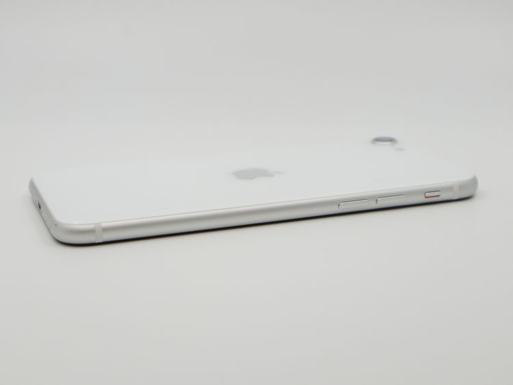 SIM�ե꡼ iPhone SE��2���� 64GB �ۥ磻�� BT����74%