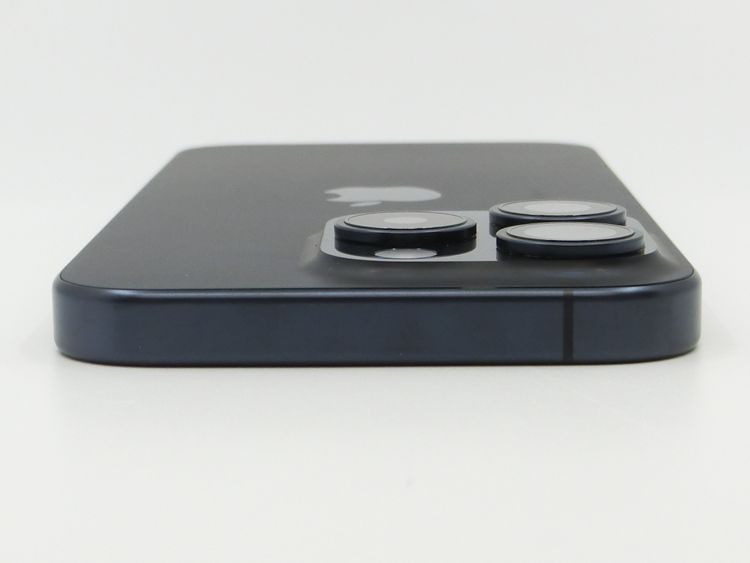 SIM�ե꡼ iPhone15Pro 128GB �֥롼�����˥��� �Хåƥ꡼����81%