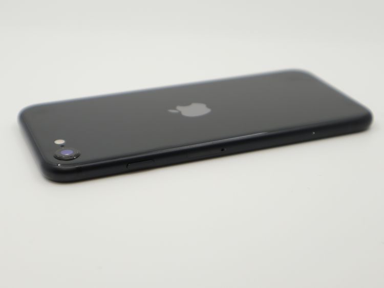 SIM�ե꡼ iPhoneSE��2���� 64GB �֥�å� BT����86%