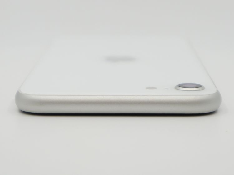 SIM�ե꡼ iPhone SE��2���� 64GB �ۥ磻�� BT����74%