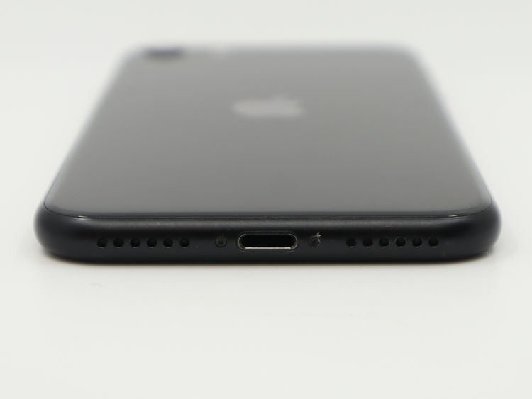 SIM�ե꡼ iPhone SE ��2���� 128GB �֥�å� BT����75%
