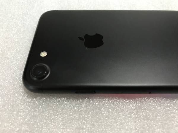 ムスビー｜iPhone7 32GB au ブラック【iPhone7 au】￥20,000 