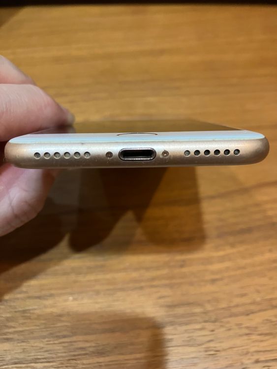 iPhone8 64GB SIM���å��ʤ���