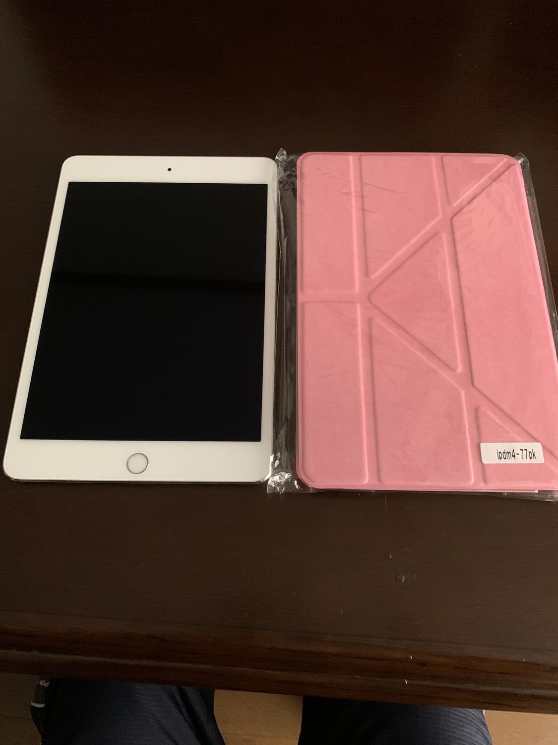 ムスビー｜Wi-Fiモデル iPad 第4世代 16GB シルバー 美品 カバー付き 