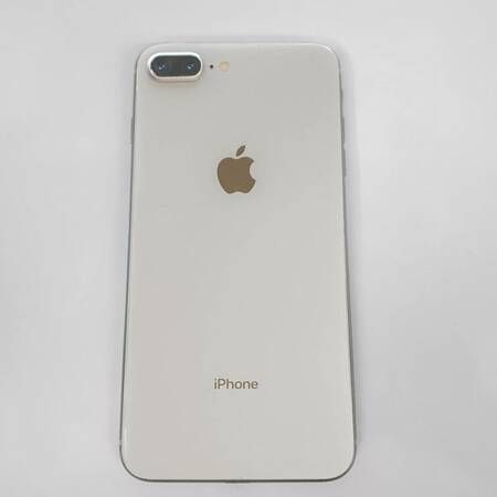 ムスビー｜【値下げしました！】iPhone 8 Plus 256GB SIMフリー【送料 