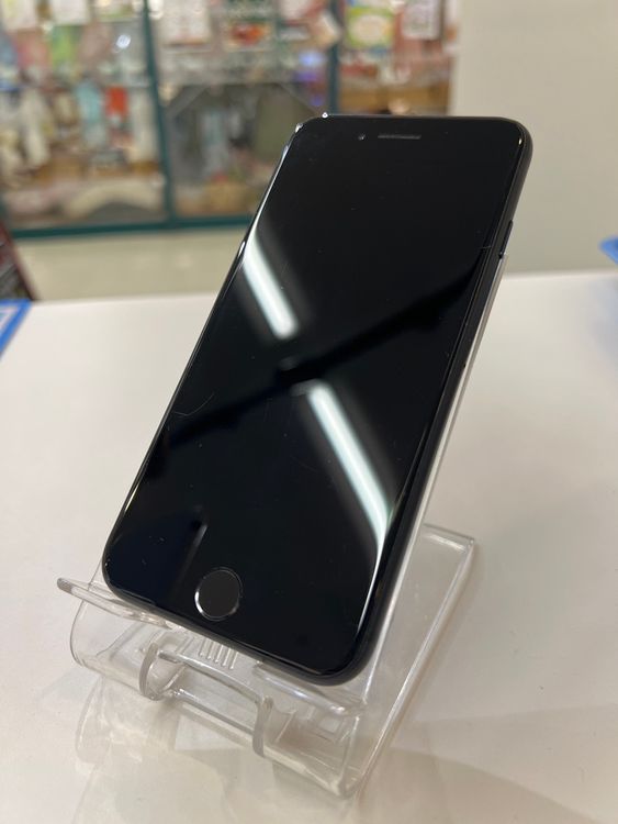 �ڽ���Ź���ݺѡ�iPhoneSE2 6128GB �֥�å� SIM���å������