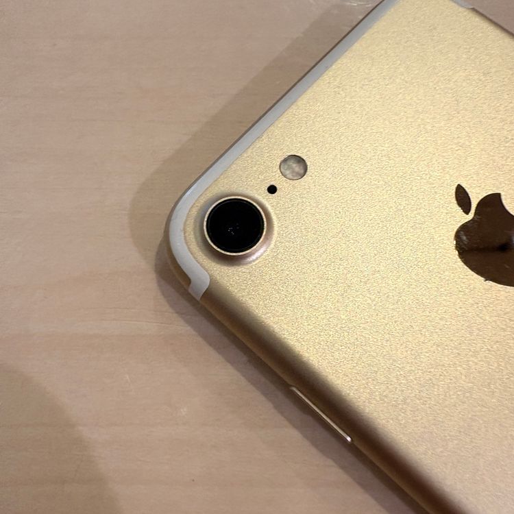 �ڽ���Ź�����ѡ�iPhone7 128GB ������� �Хåƥ꡼100��