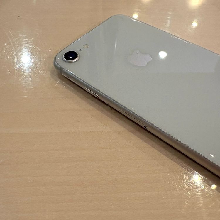 �ڽ���Ź�����ѡ�iPhone8 64GB ����С� �Хåƥ꡼ 100%