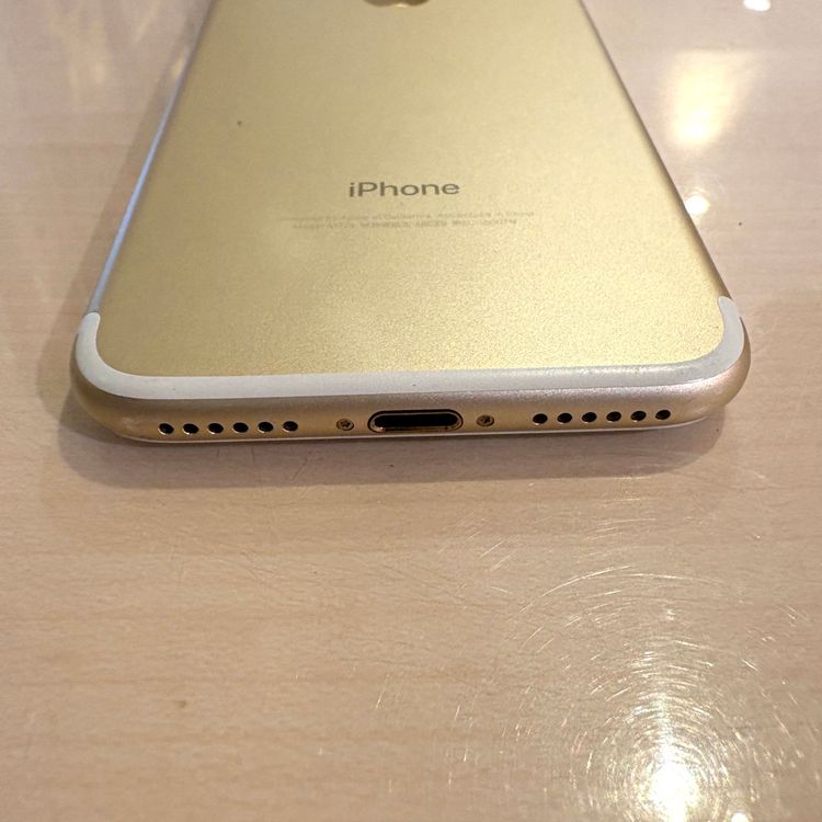 �ڽ���Ź�����ѡ�iPhone7 128GB ������� �Хåƥ꡼100��