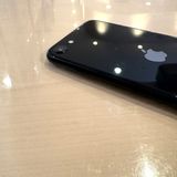 �ڽ���Ź�����ѡ�iPhoneSE ��3���� 128GB �֥�å� �Хåƥ꡼ 100%