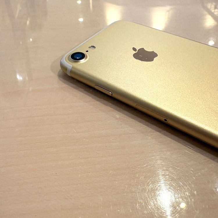 �ڽ���Ź�����ѡ�iPhone7 128GB ������� �Хåƥ꡼100��